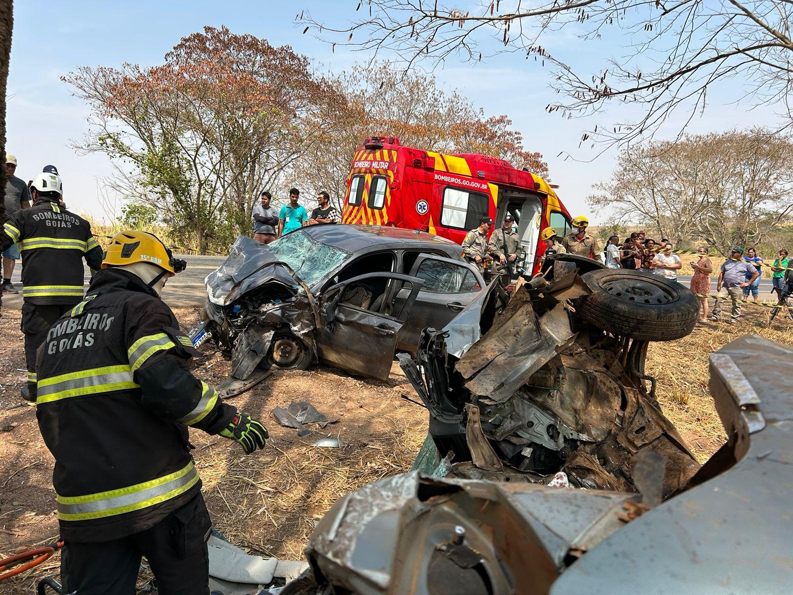 Duas mulheres de 36 e 46 anos morreram na noite desta quarta-feira