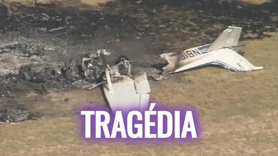 Tragédia na aviação: Dois aviões colidem no ar