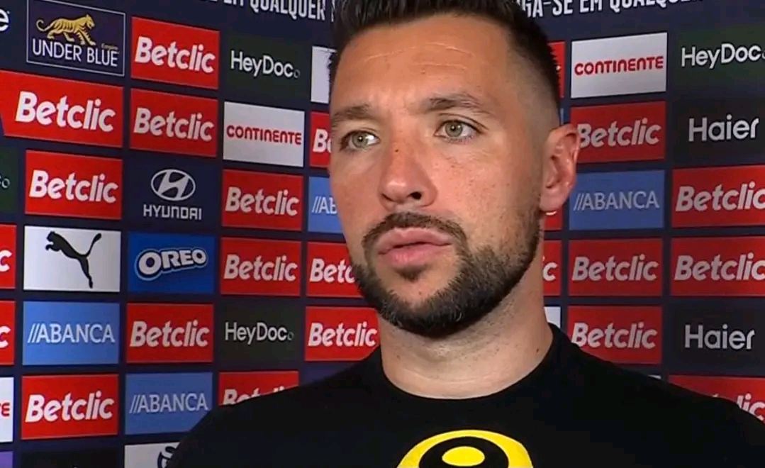 Francesco Farioli com duro ataque a Fábio Veríssimo “não podíamos tocar no adversário”