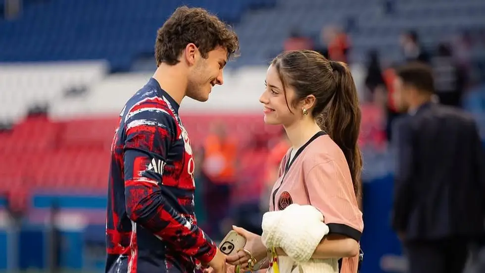 Madalena Aragão rendida à exibição de João Neves! Veja a reação da namorada do futebolista em tarde de glória