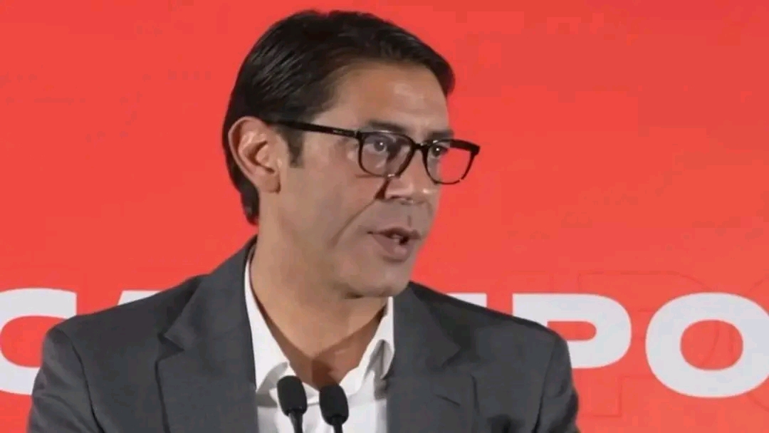 Bomba no Benfica: Rui Costa dá murro na mesa