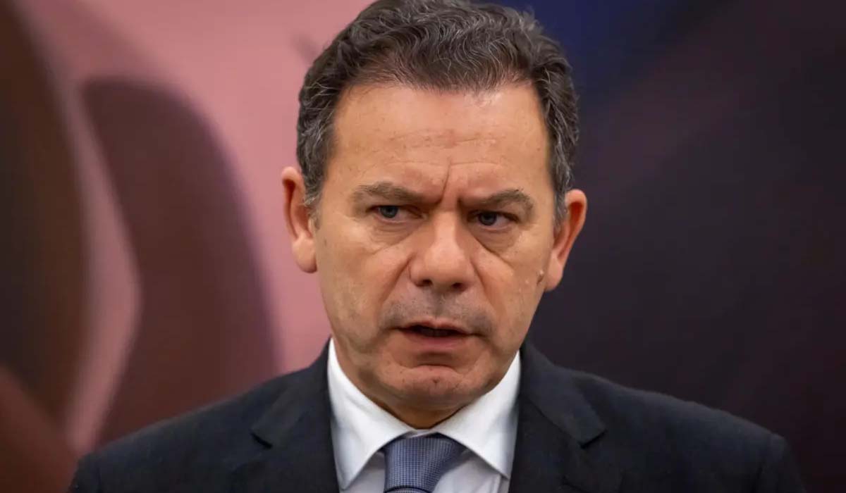 Luís Montenegro está farto e toma decisão dentro do PSD