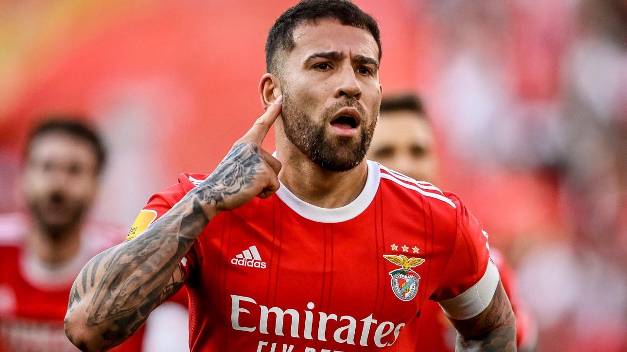 Mourinho e Rui Costa dão carta branca para Otamendi decidir futuro