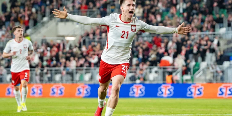 Garantem na Polónia: Benfica acelera para contratar avançado