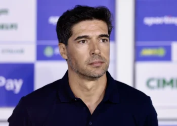 Abel Ferreira entra na rota do Benfica e preocupa Palmeiras nos bastidores