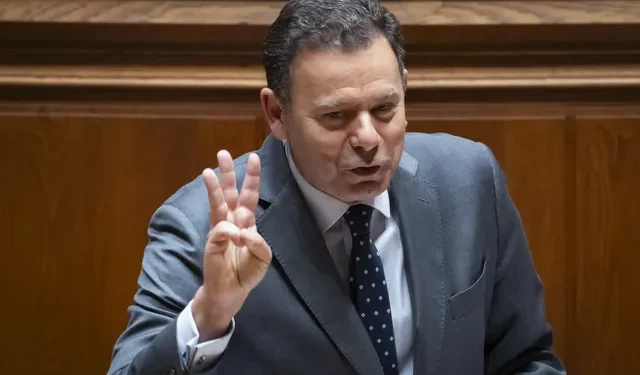 Luís Montenegro diz que país precisa de “sindicalistas com arrojo”