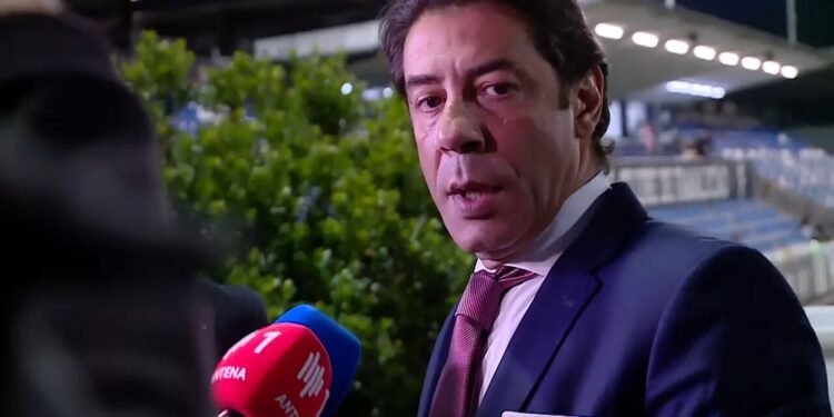 «Árbitro veio prejudicar e tentar impedir que o Benfica vá à Champions»