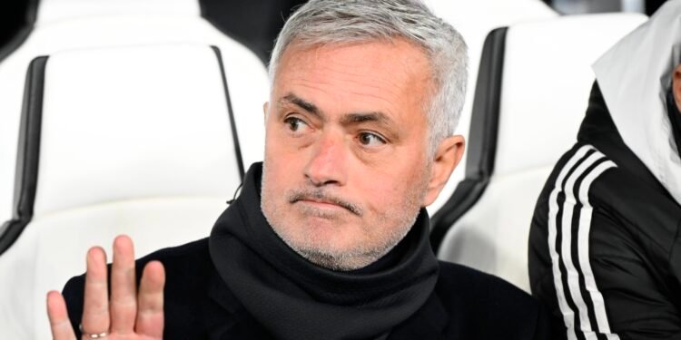 Real Madrid terá avisado Benfica sobre José Mourinho há mais de um mês